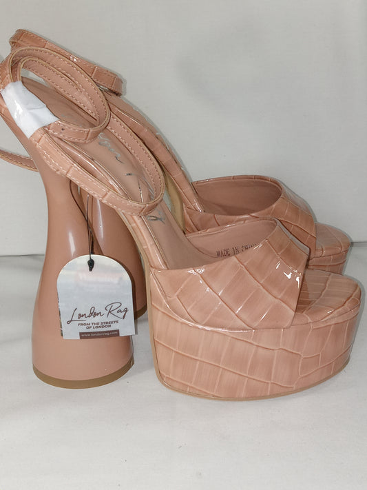 Drop Dead by London Rag 6.7 inch platform in patent leather peach